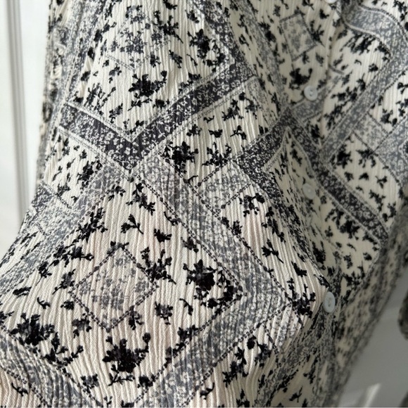 Carly Jean Los Angeles Tops CJLA Button Up Button DownFlower Paisley Shirt - Picture 3 of 8